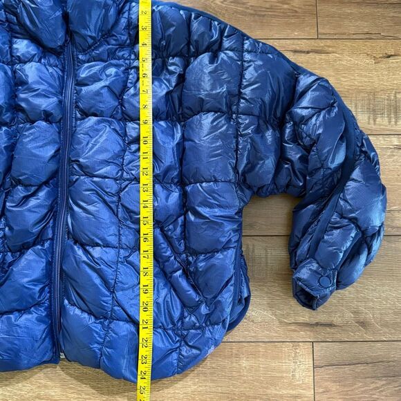 Free People Womens Scrunchy Glossy Pippa Packable Puffer Jacket Black Grape XS - Picture 14 of 16